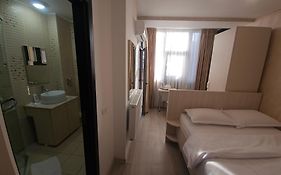 Hotel Marina 2