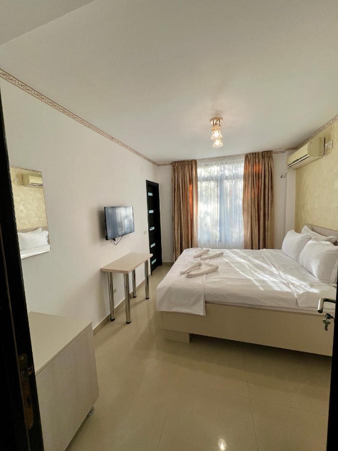 Hotel Marina 2 Бухарест Экстерьер фото